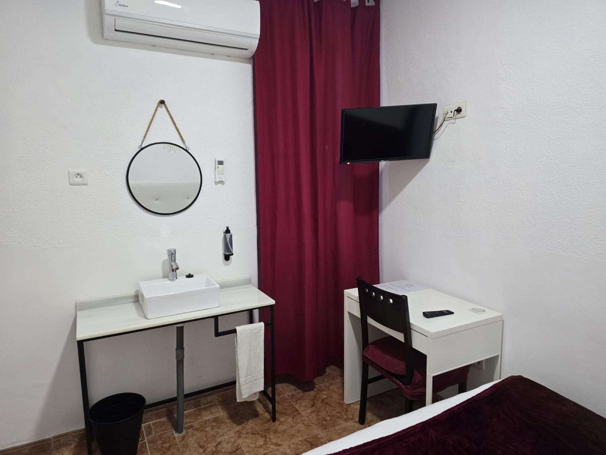 Rooms Los Montes — Photos 1